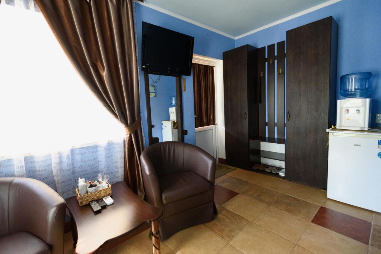 Maiami Hotel Никопол Екстериор снимка