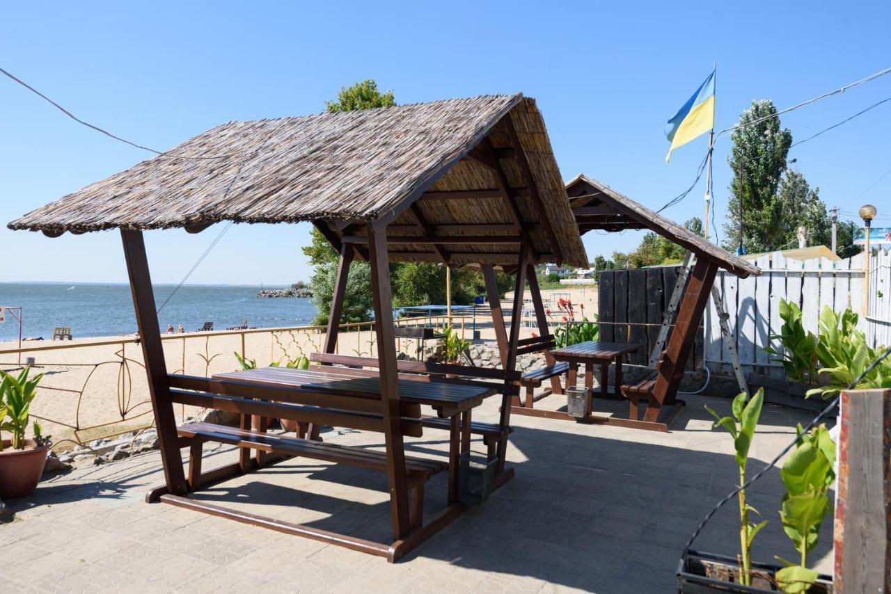 Maiami Hotel Никопол Екстериор снимка
