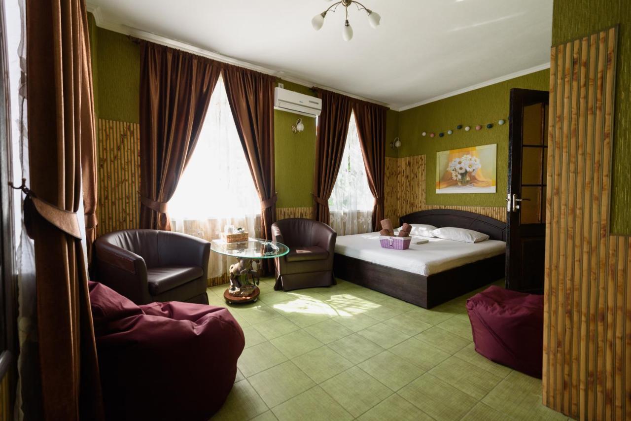 Maiami Hotel Никопол Екстериор снимка